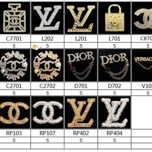 10 Croc Charms & 3 Patches